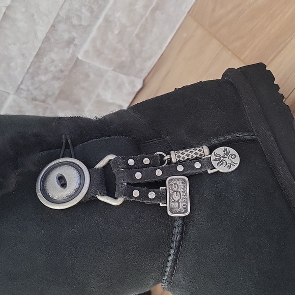 Ugg Booties 6 - Picture 6 of 8